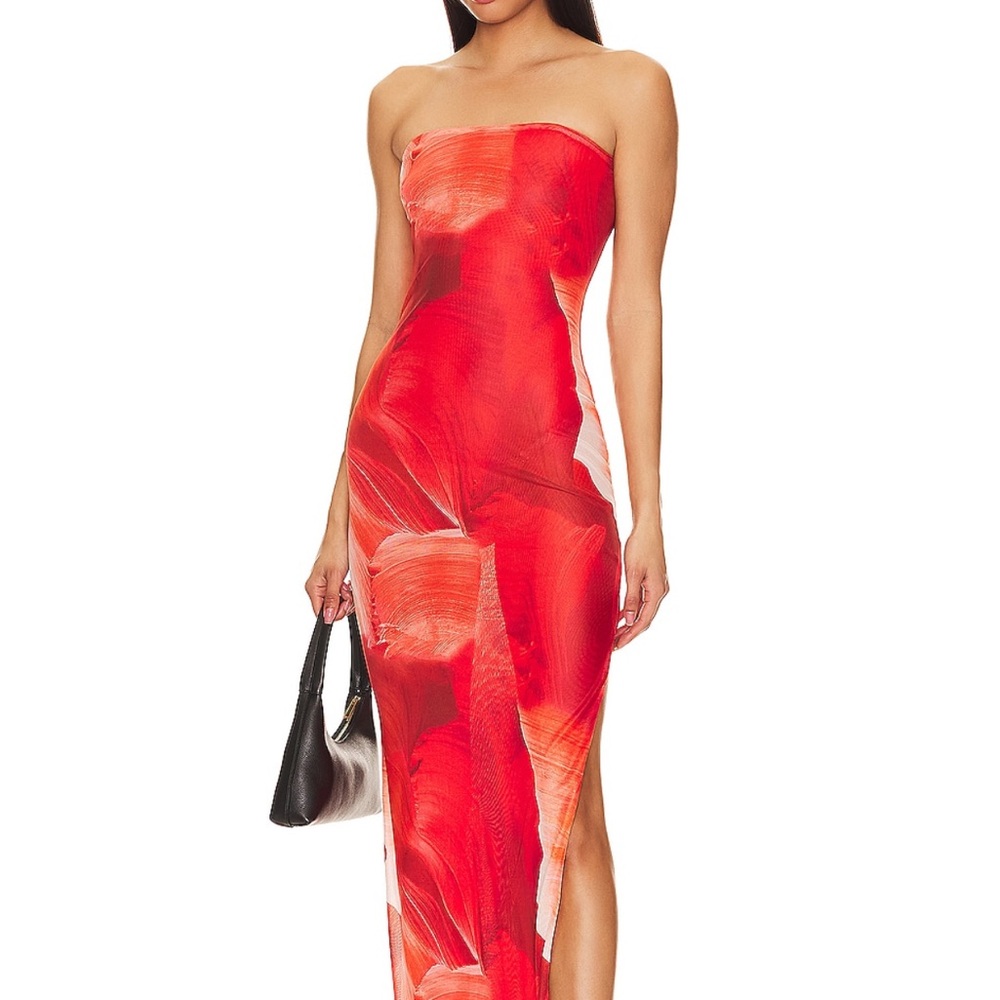 Elegant Red Mesh Strapless Superdown Dress